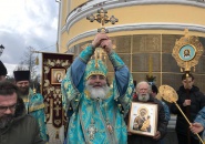 Преосвященнейший Мстислав, епископ Тихвинский и Лодейнопольский, совершил Божественную Литургию в посёлке Апраксин - 04.04.2020