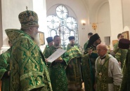 Епископ Мстислав совершил Божественную Литургию на подворье Антониево-Дымского монастыря - 06.06.2022