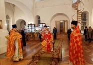 Епископ Мстислав совершил Божественную Литургию на подворье Антониево-Дымского монастыря - 07.12.2021
