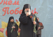 В день Победы 9 мая 2017 года Преосвященнейший Мстислав, епископ Тихвинский и Лодейнопольский принял участие в торжественно-траурных мероприятиях