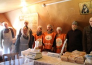 Социальный проект «Народный обед» Тихвинской епархии продолжает успешно работать