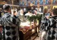  В Великую Пятницу епископ Мстислав совершил вечерню с выносом Плащаницы Спасителя в Лодейном Поле - 22.04.2022