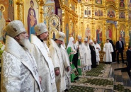 Епископ Мстислав сослужил Святейшему Патриарху Кириллу за Божественной Литургией в Свято-Троицком соборе г. Сургута – 28.05.2023